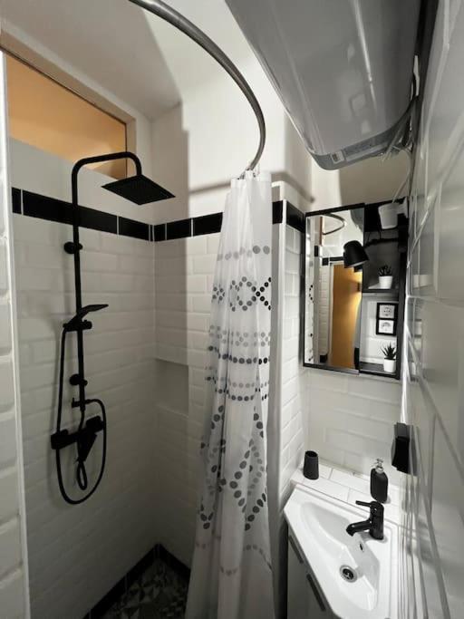 Apartmán Renovated Stylish Flat At The Castle&Metro Budapešť Exteriér fotografie